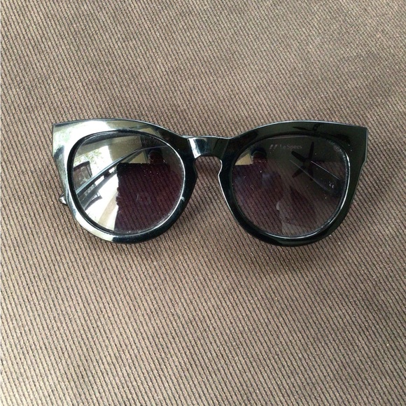 Le Specs JEALOUS GAMES Black Violet Oval Sunglasses - Picture 4 of 9